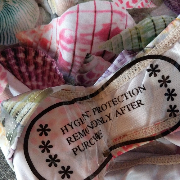 NWOT Molo Girl's Swimsuit UPF40+ - Picture 11 of 14